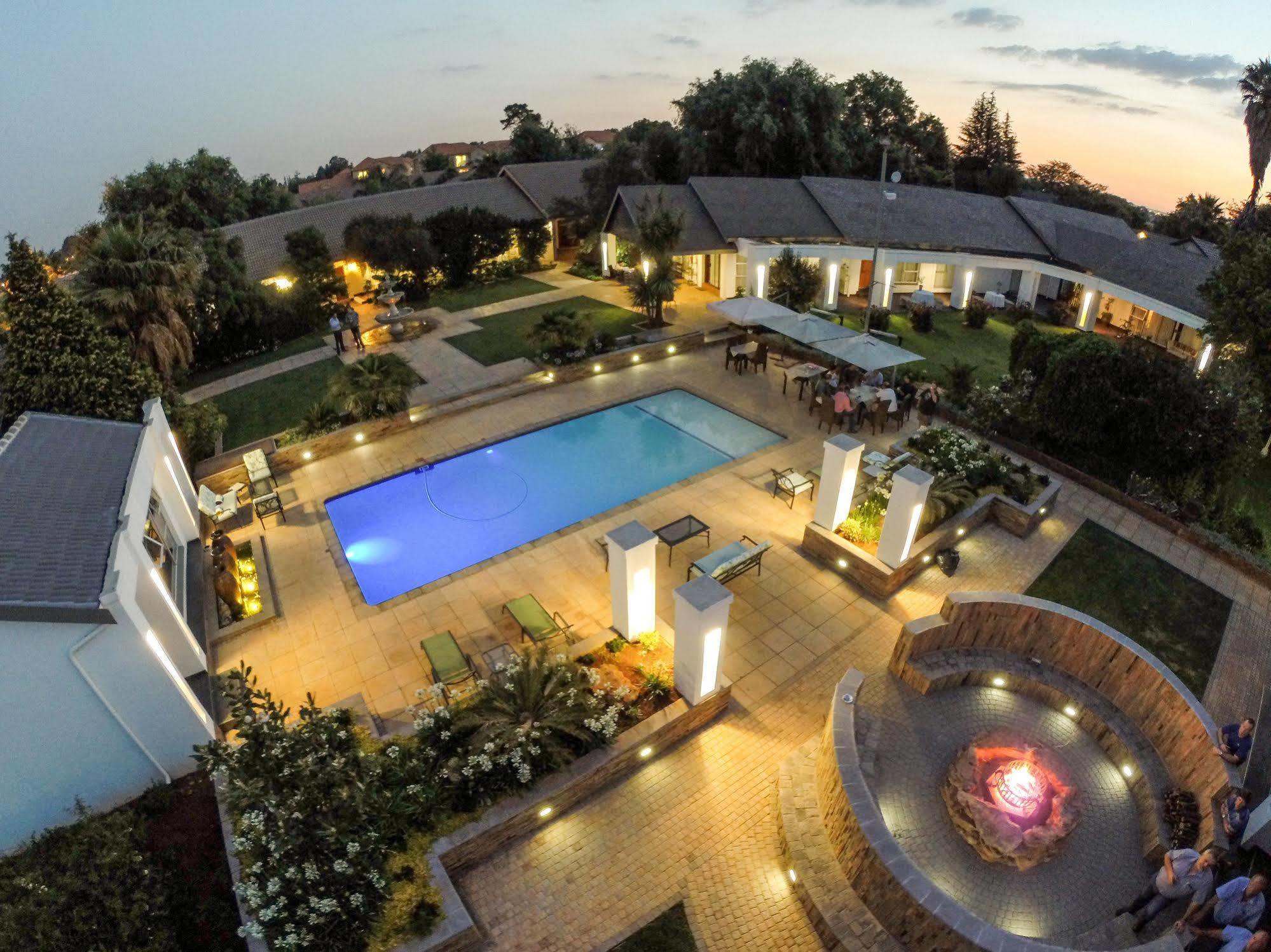 Africasky Guest House Κέμπτον Παρκ Εξωτερικό φωτογραφία